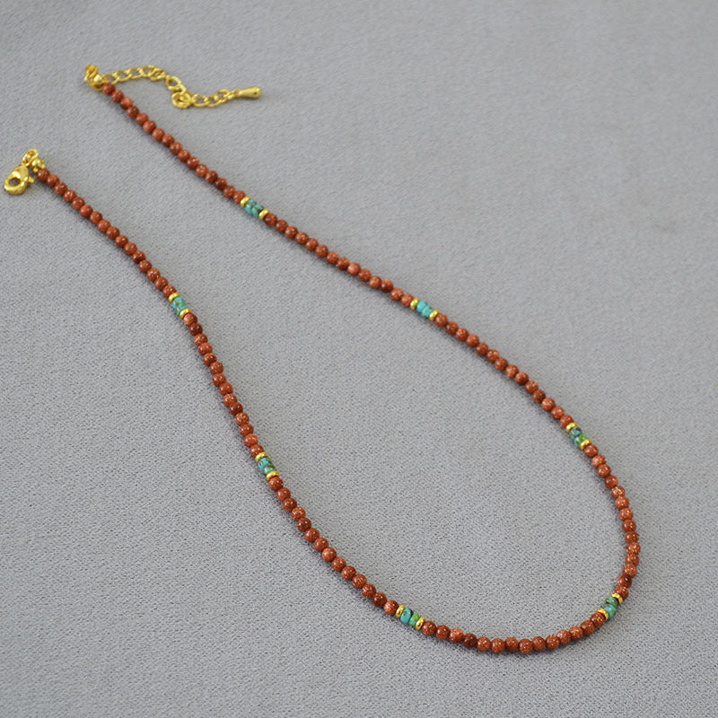 Zarte handwerkliche Halskette