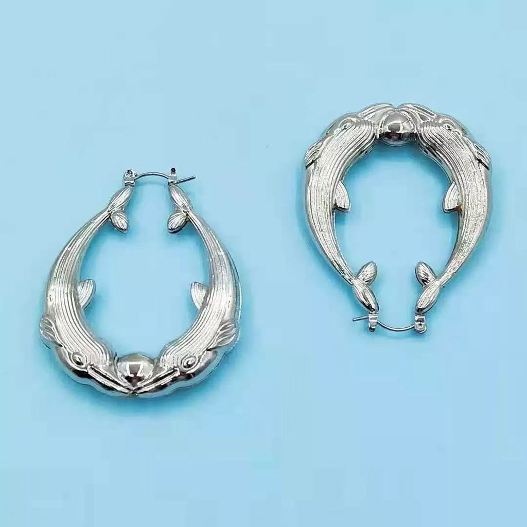 Zarte handwerkliche Ohrring