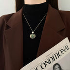 Schöne Halskette mit einzigartigem Stil