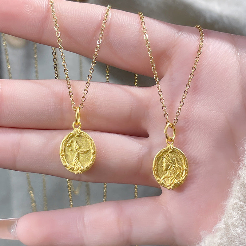 Zarte handwerkliche Halskette