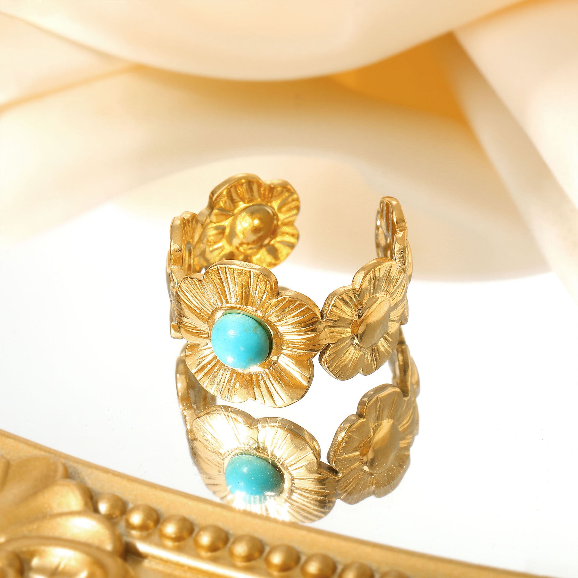 Klassische Gold Armband mit zeitloser Eleganz