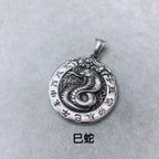 Schöne Halskette mit einzigartigem Stil