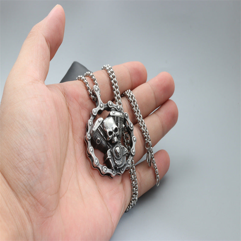 Zarte handwerkliche Halskette