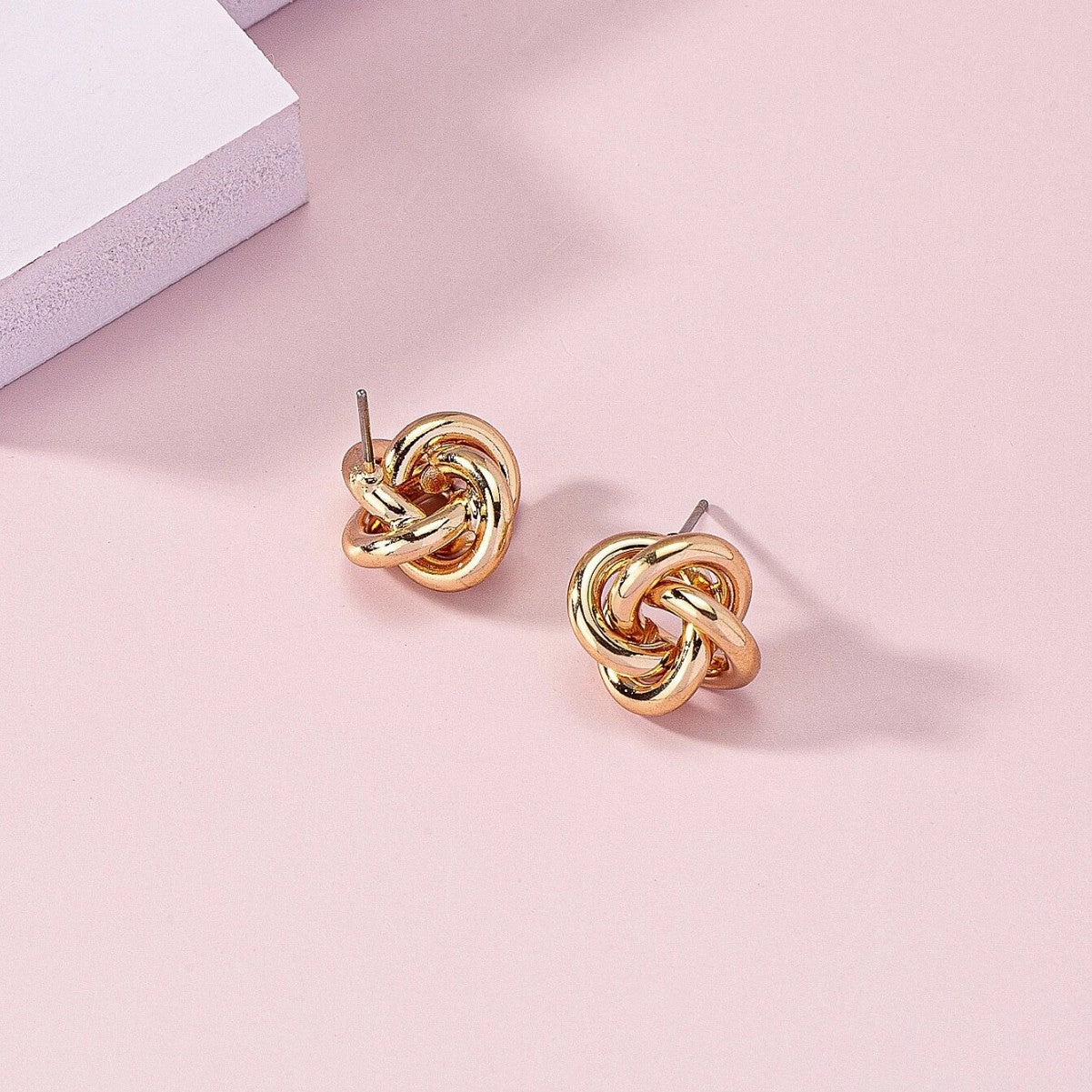 Atemberaubende Ohrring für den Alltag