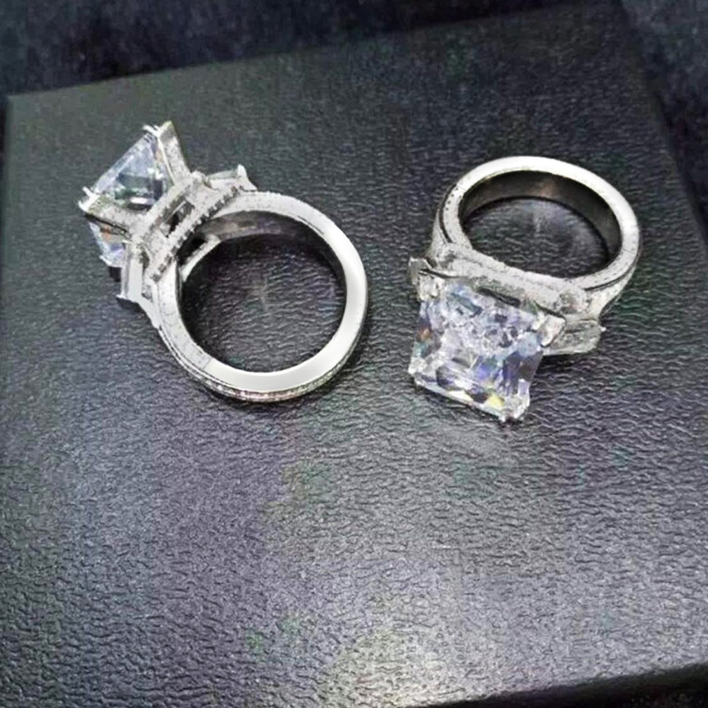 Schöne Armband mit einzigartigem Stil