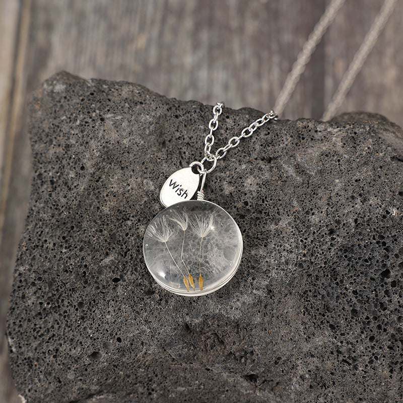 Zarte handwerkliche Halskette