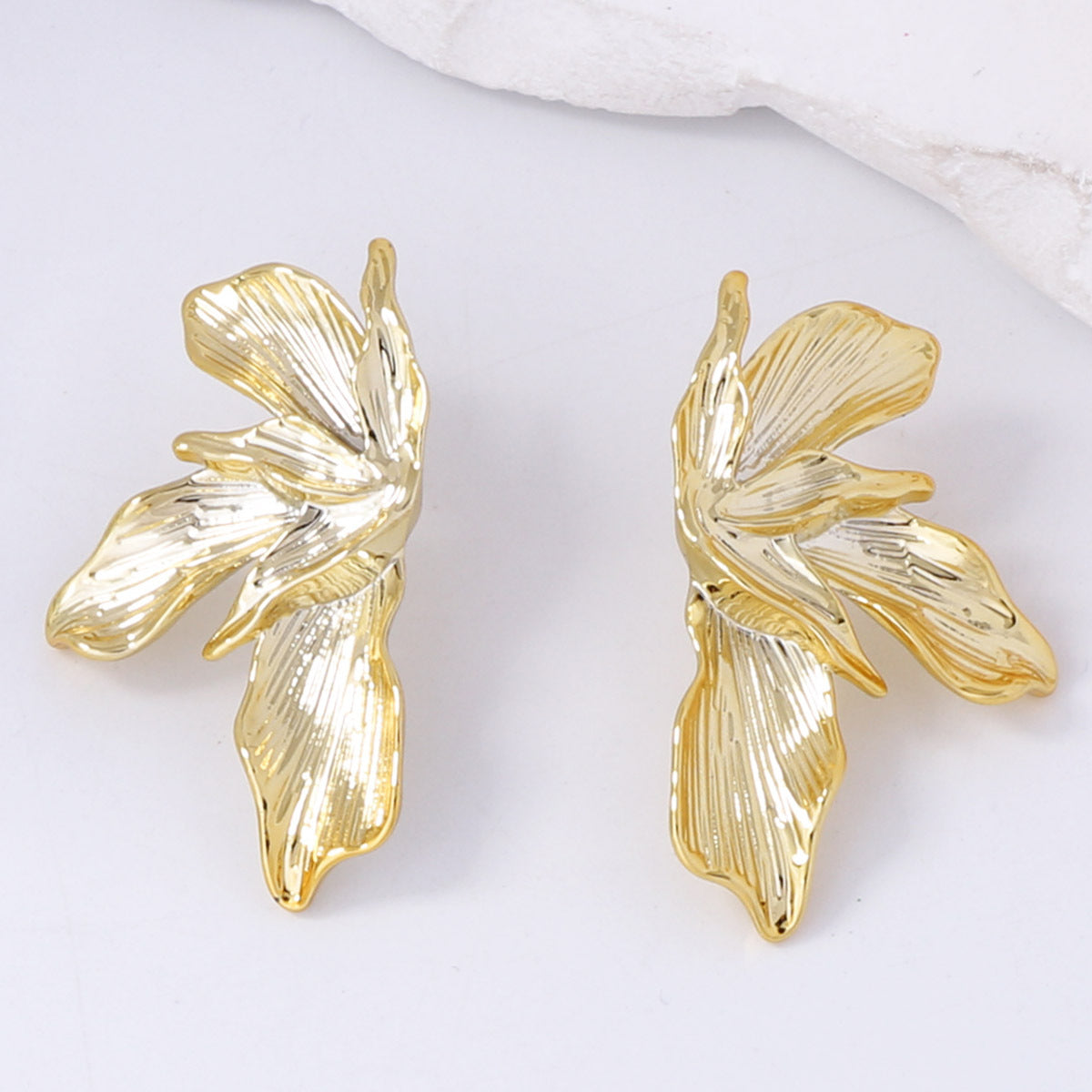 Atemberaubende Ohrring für den Alltag