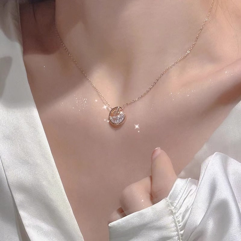 Zarte handwerkliche Halskette