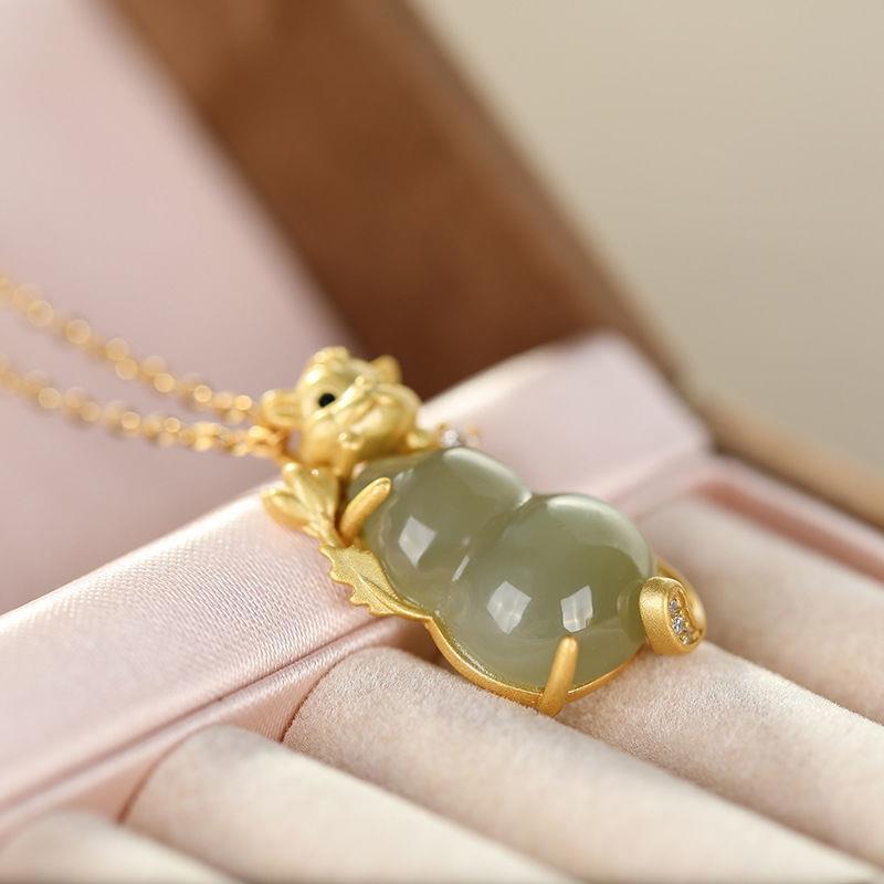 Schöne Silber Halskette mit einzigartigem Stil