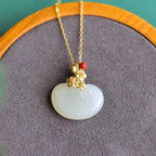 Schöne Gold Halskette mit einzigartigem Stil