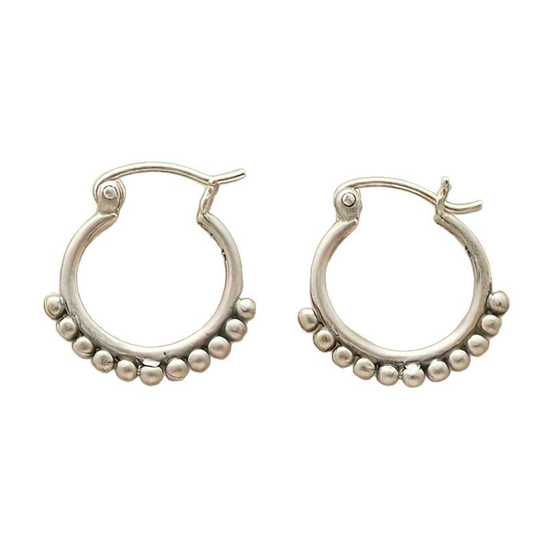 Zarte handwerkliche Ohrring