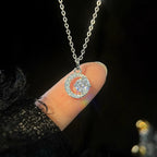 Schöne Halskette mit einzigartigem Stil