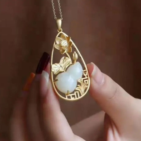 Zarte handwerkliche Halskette