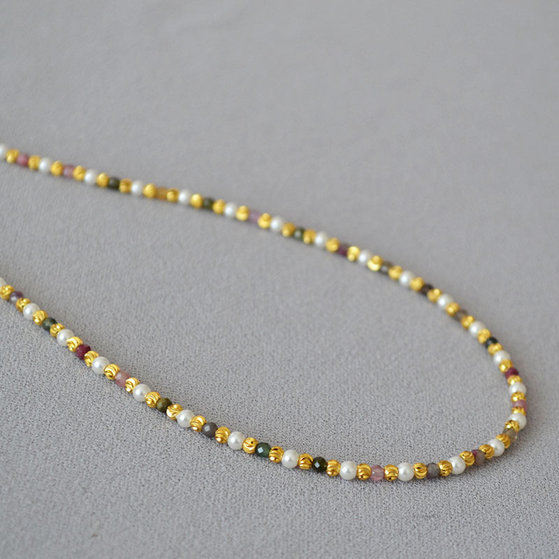 Schöne Perlen Halskette mit einzigartigem Stil