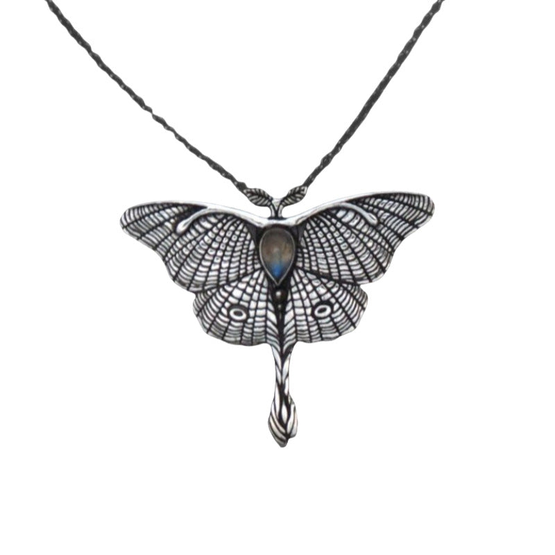 Zarte handwerkliche Halskette