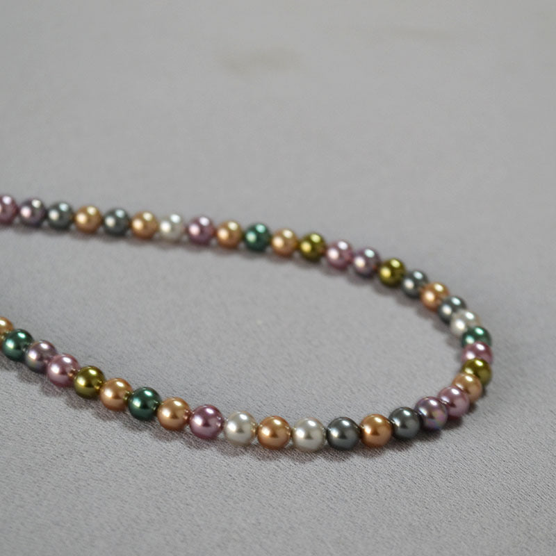 Schöne Perlen Halskette mit einzigartigem Stil