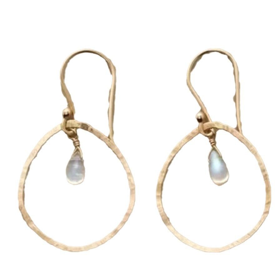 Schöne Ohrring mit einzigartigem Stil