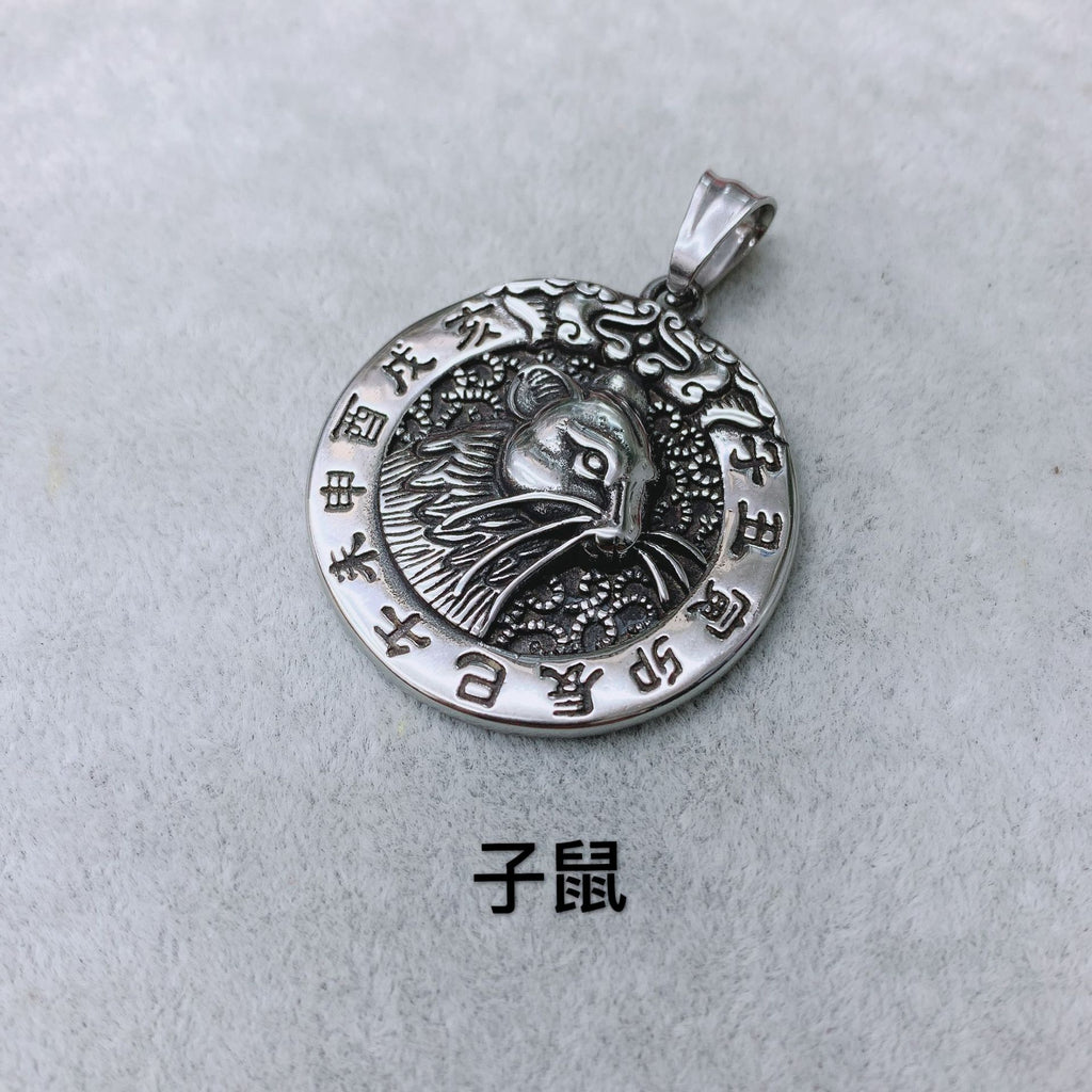 Schöne Halskette mit einzigartigem Stil