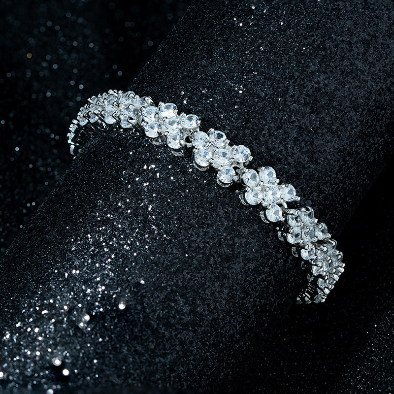 Zarte handwerkliche Armband