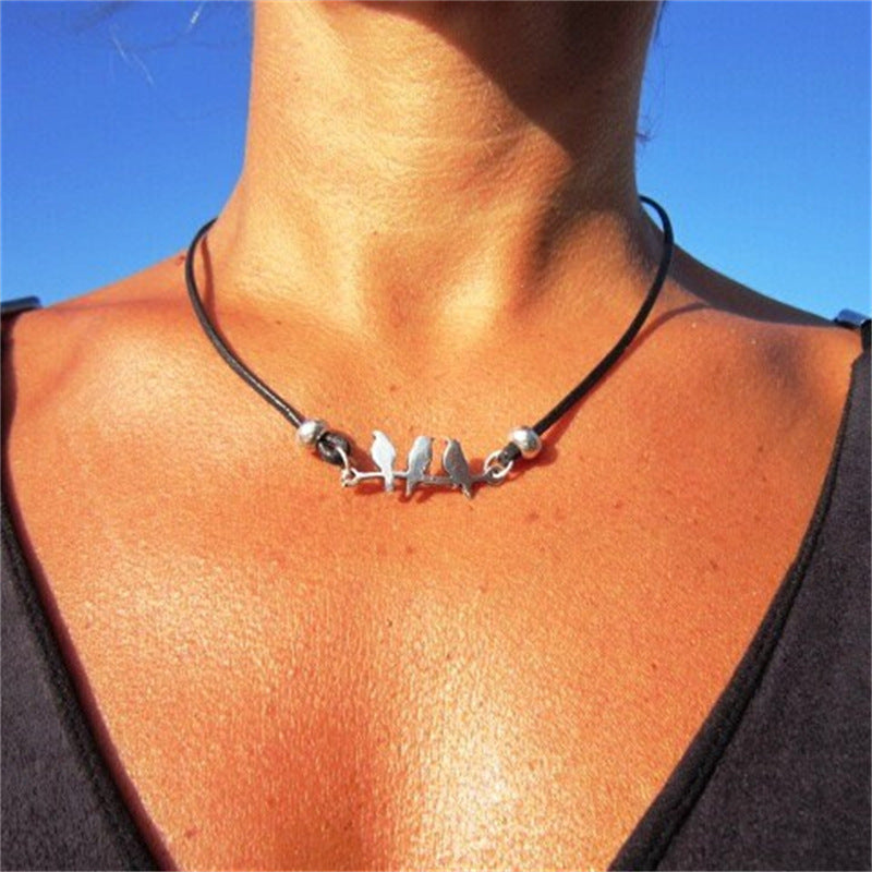 Zarte handwerkliche Halskette