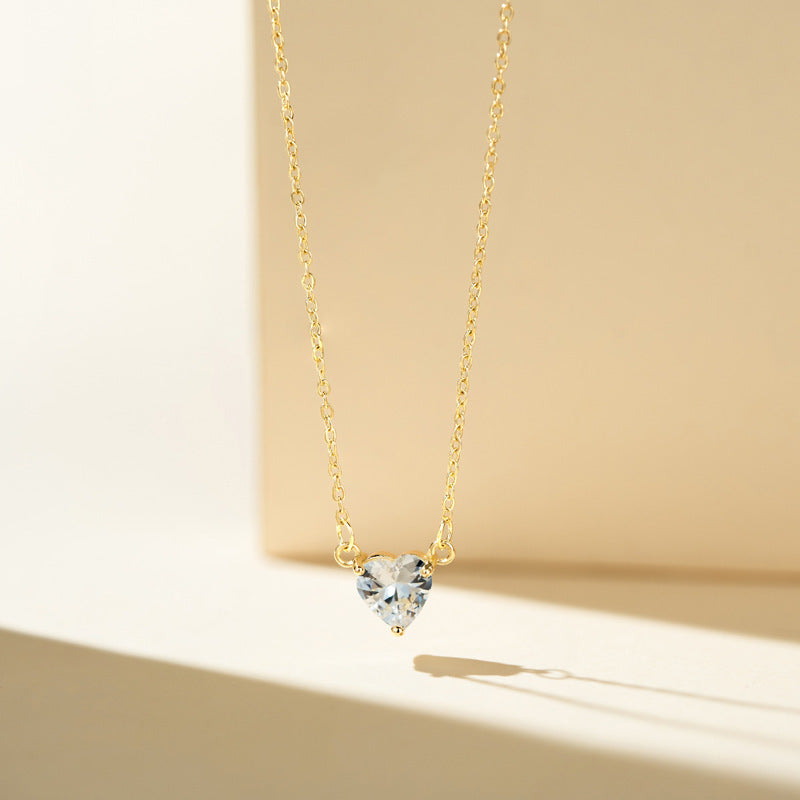 Zarte handwerkliche Halskette