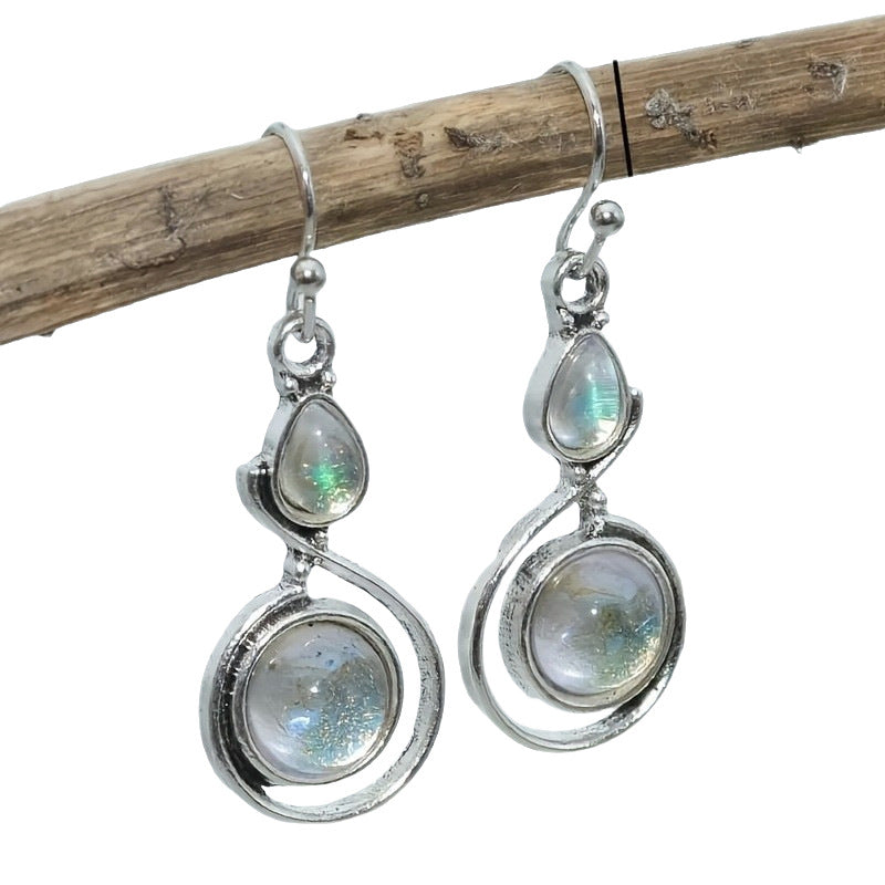 Zarte handwerkliche Ohrring