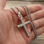 Zarte handwerkliche Halskette