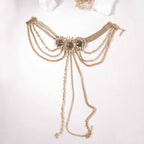 Schöne Halskette mit einzigartigem Stil