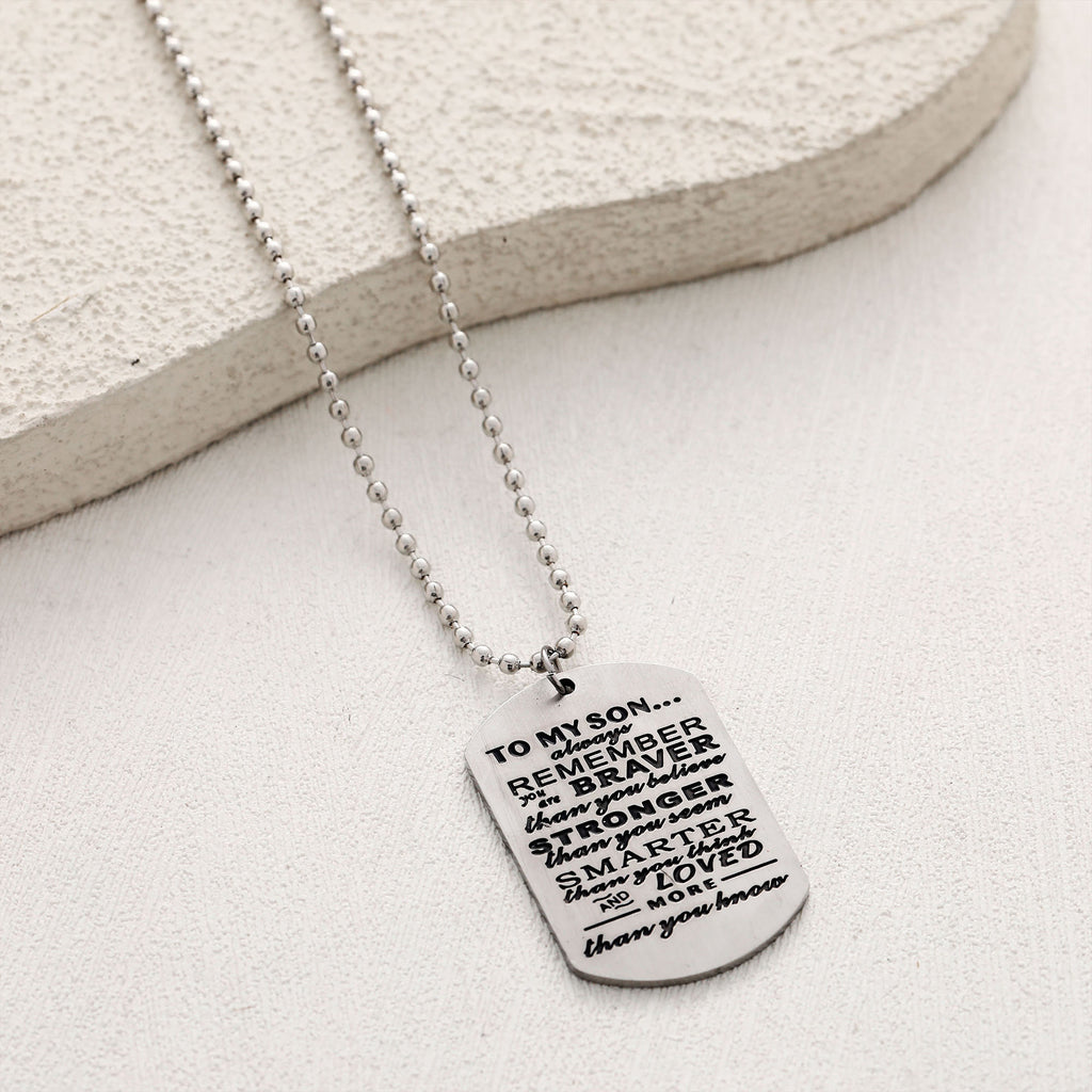 Zarte handwerkliche Halskette