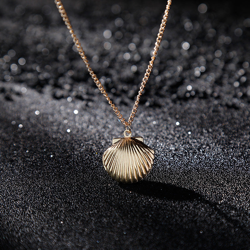 Schöne Halskette mit einzigartigem Stil