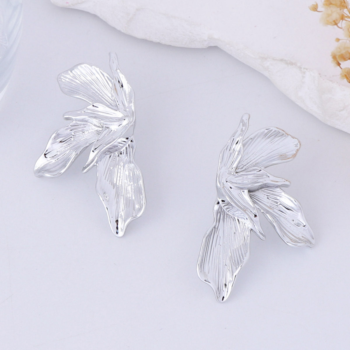 Atemberaubende Ohrring für den Alltag