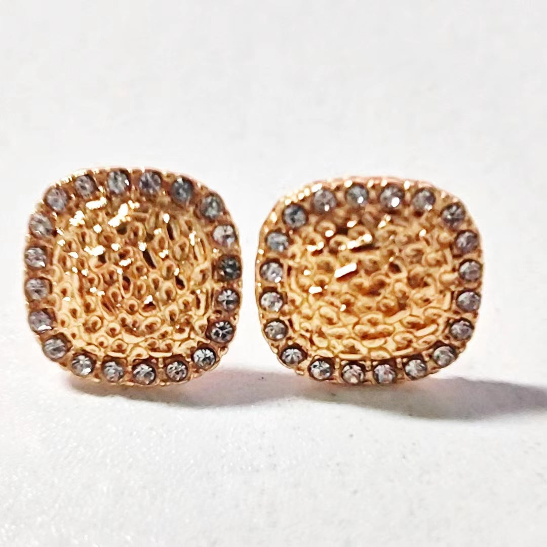 Atemberaubende Ohrring für den Alltag