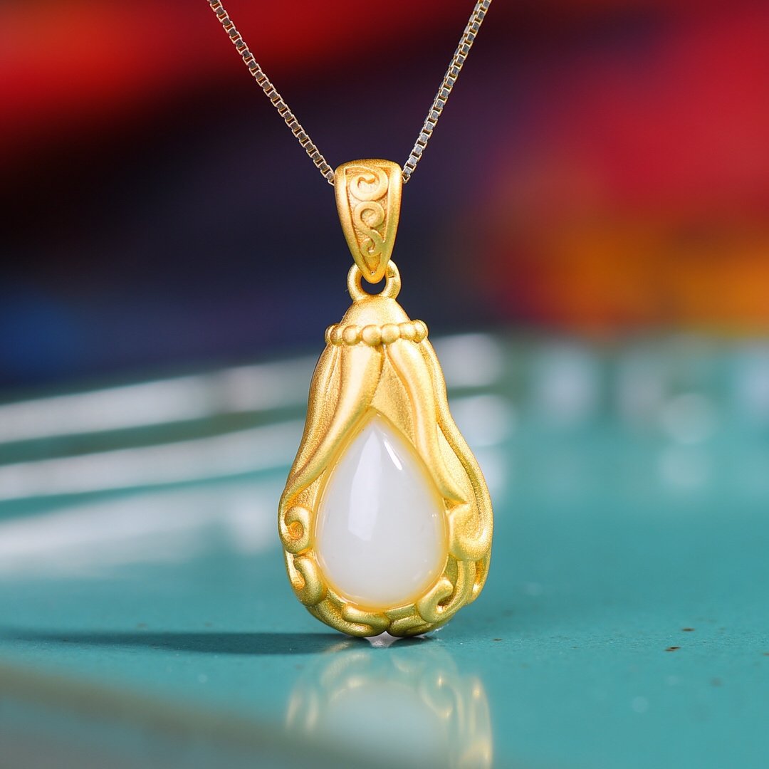 Schöne Silber Halskette mit einzigartigem Stil