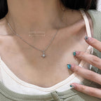 Schöne Halskette mit einzigartigem Stil