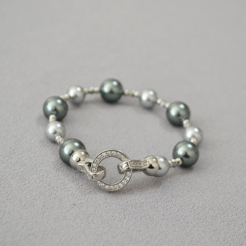 Schöne Perlen Halskette mit einzigartigem Stil