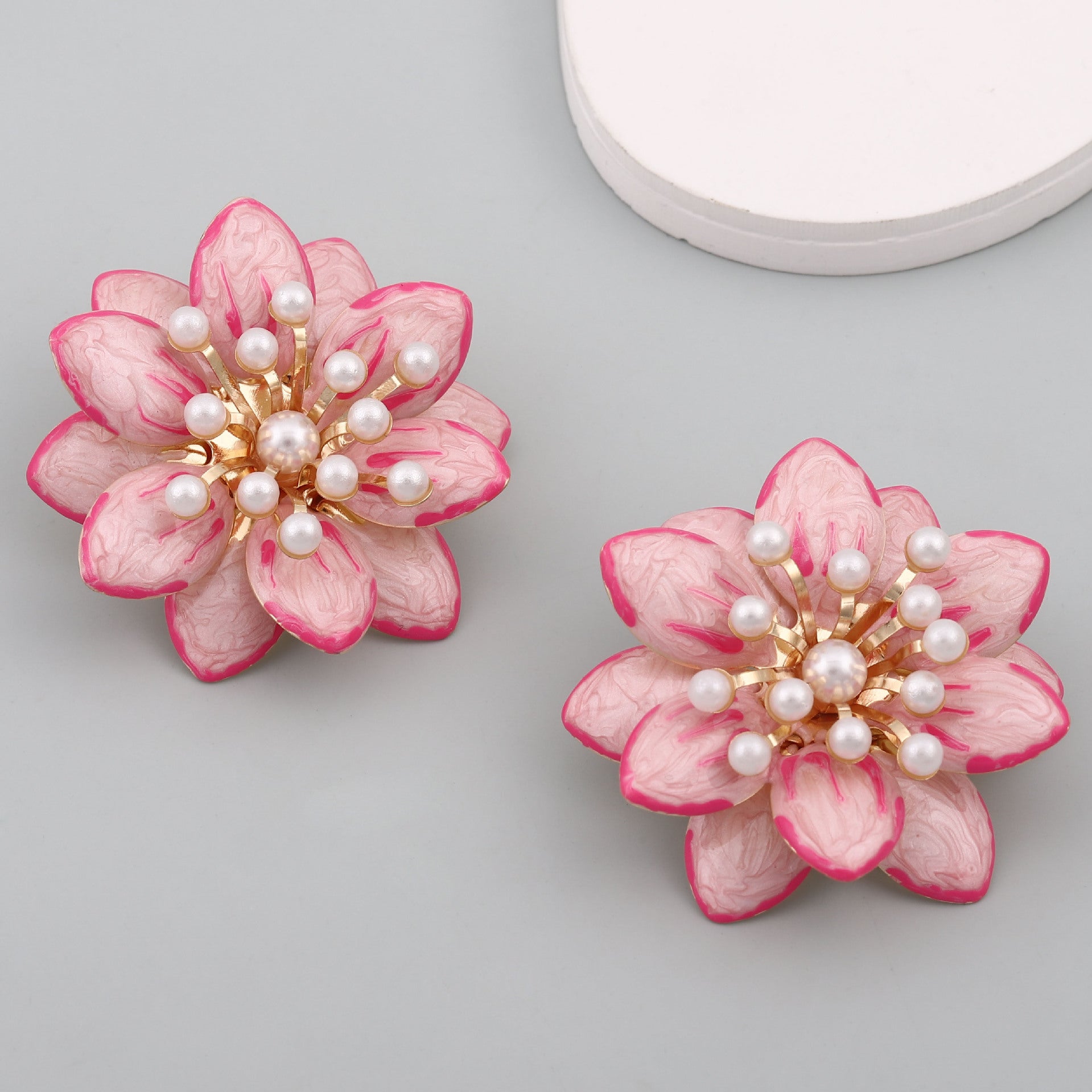 Atemberaubende Ohrring für den Alltag