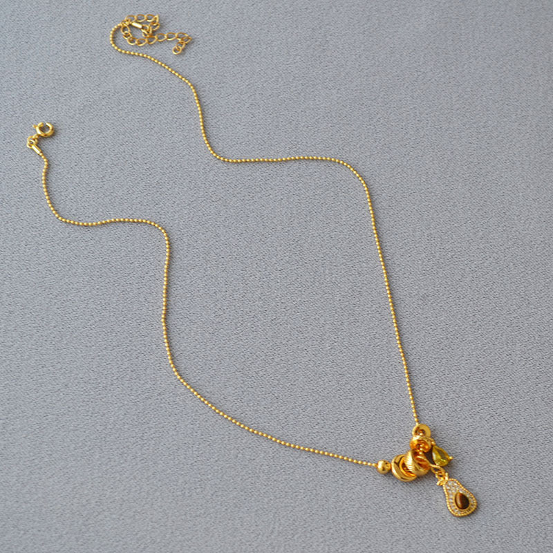 Schöne Halskette mit einzigartigem Stil