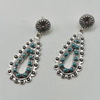 Zarte handwerkliche Ohrring