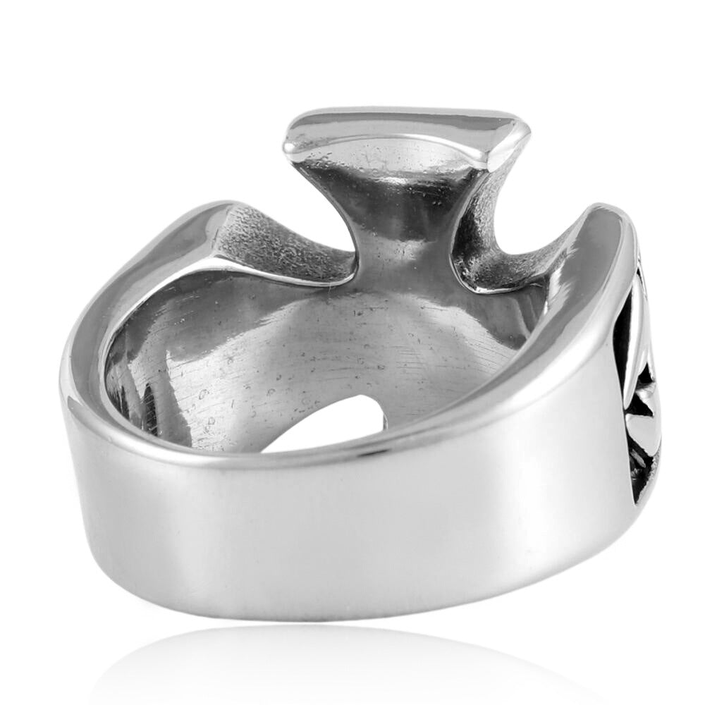 Zarte handwerkliche Ring