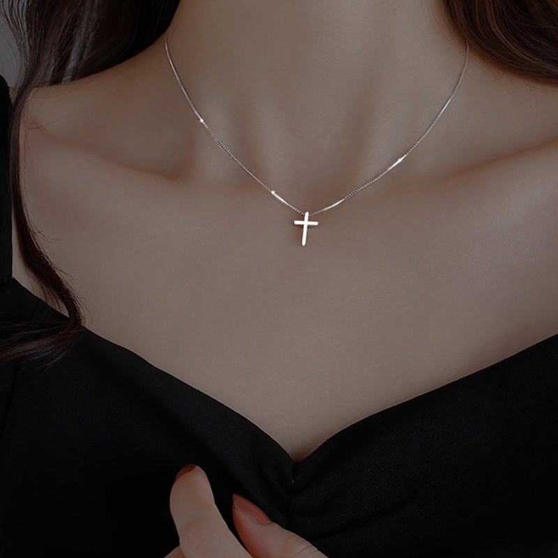 Zarte handwerkliche Halskette