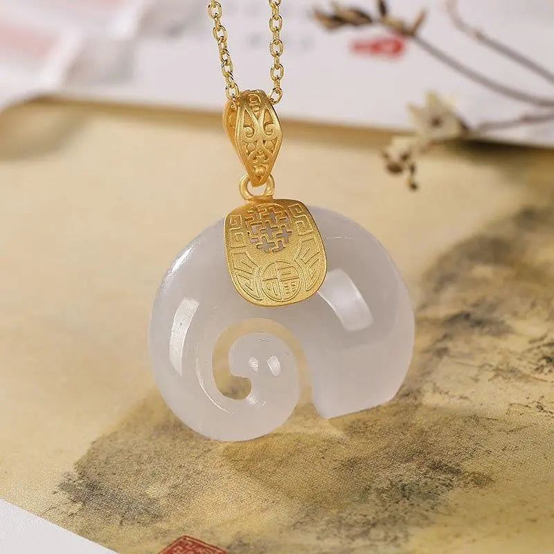 Schöne Silber Halskette mit einzigartigem Stil