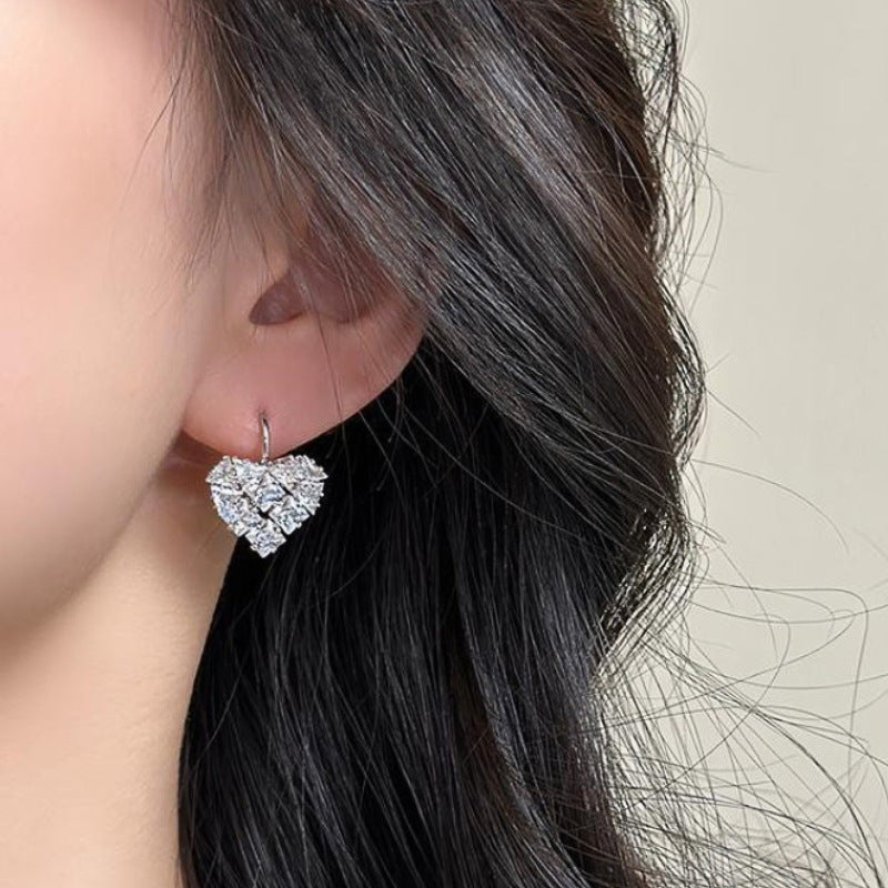 Atemberaubende Ohrring für den Alltag