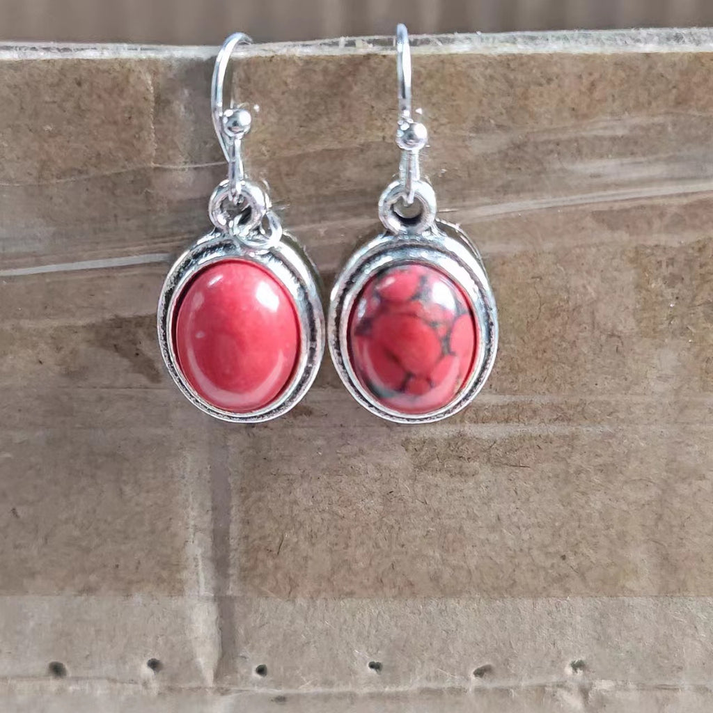 Zarte handwerkliche Ohrring