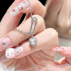 Schöne Halskette mit einzigartigem Stil