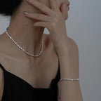 Schöne Gold Halskette mit einzigartigem Stil