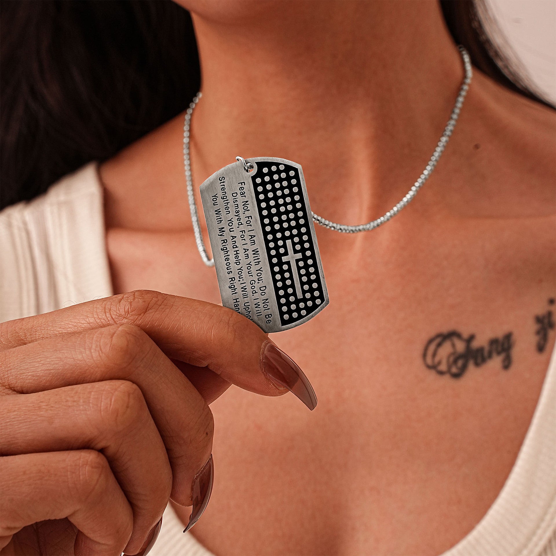 Zarte handwerkliche Halskette