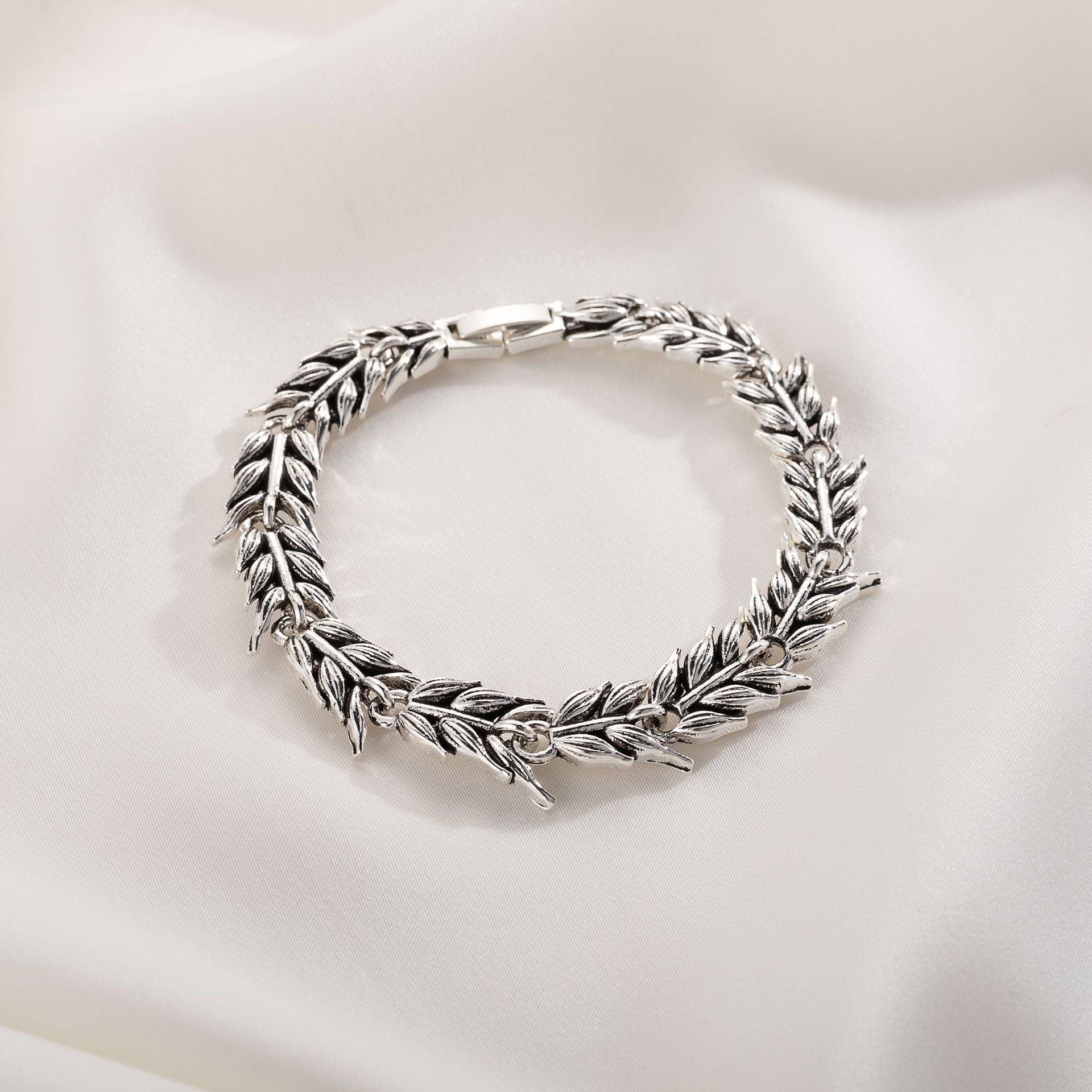 Zarte handwerkliche Armband