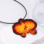 Schöne Halskette mit einzigartigem Stil