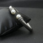 Schöne Armband mit einzigartigem Stil