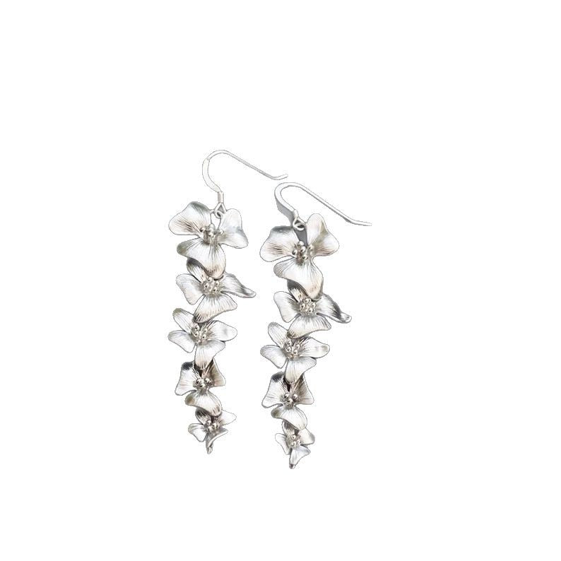 Schöne Halskette mit einzigartigem Stil